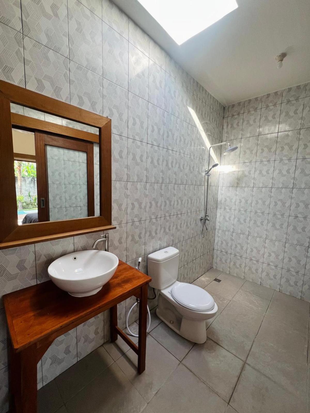 Wiryaroja Guest House Чангу Экстерьер фото