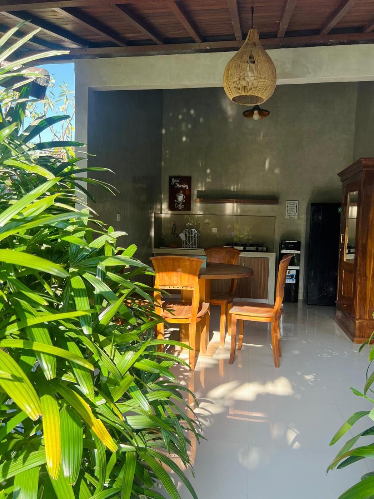 Wiryaroja Guest House Чангу Экстерьер фото